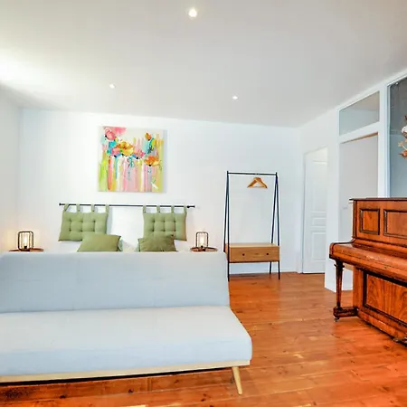 Casa de Férias Gorgeous In Saint-nazaire-daude With Wifi *